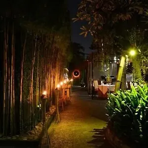 Annora 4*, Seminyak Indonesië
